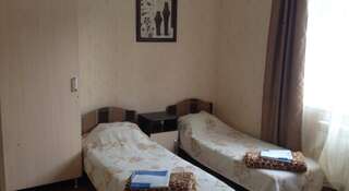 Гостиница Гостевой дом «Мария» Сочи Стандартный двухместный номер с 1 кроватью или 2 отдельными кроватями-3